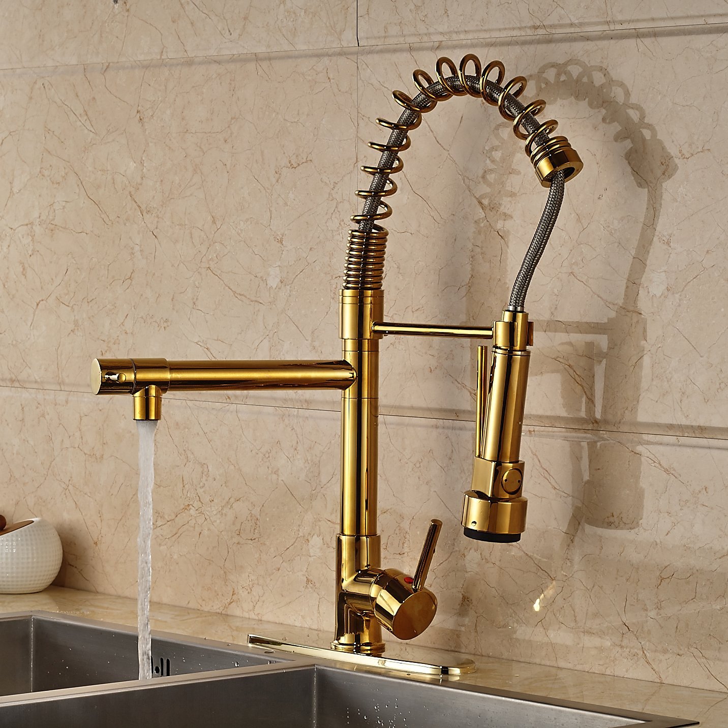 Curitiba Deck Mounted Gold Finish Kitchen Sink Faucet with Pull Down Sprayer