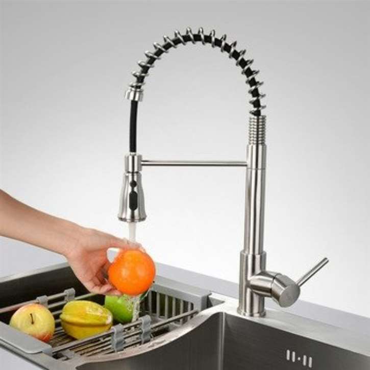 Kitchen Sink Faucet with Pull Out Sprayer