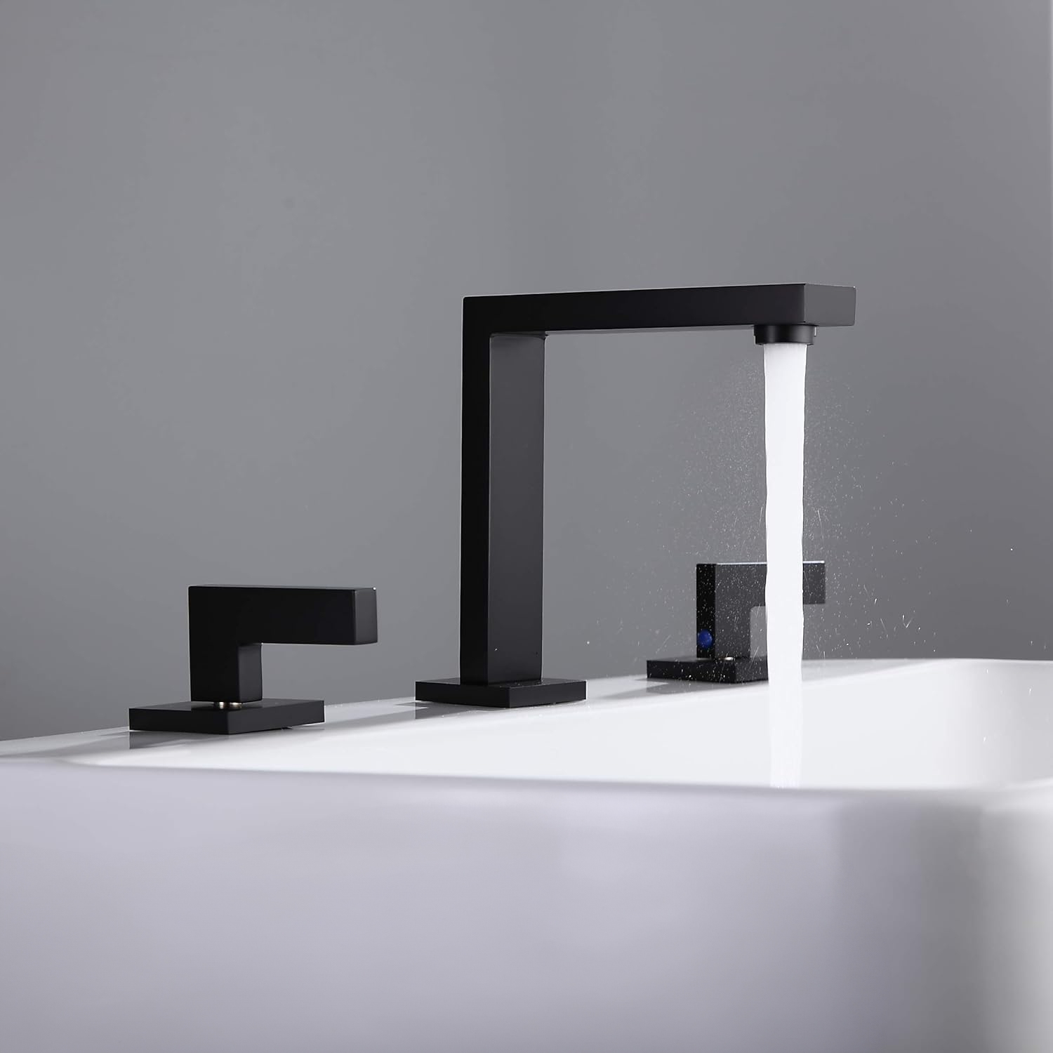 Fontana Anzin Bathroom Faucet in Matte Black