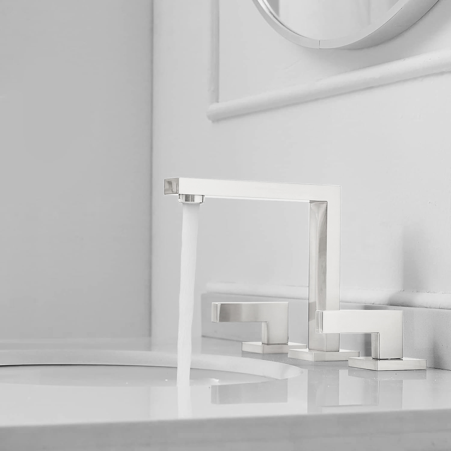 Fontana Anzin Bathroom Faucet in Matte White